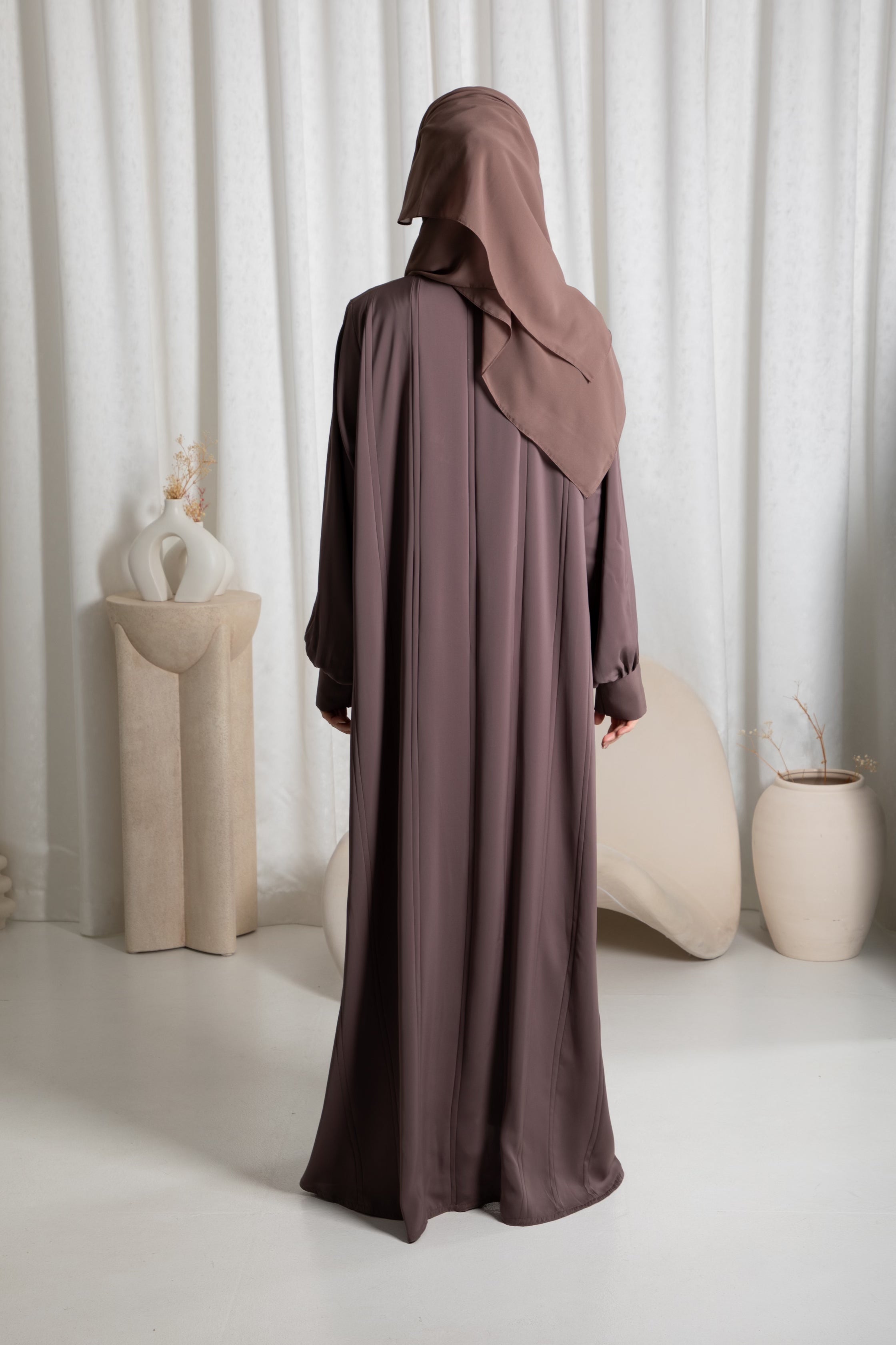 Elegant Hue Abaya - Cocoa